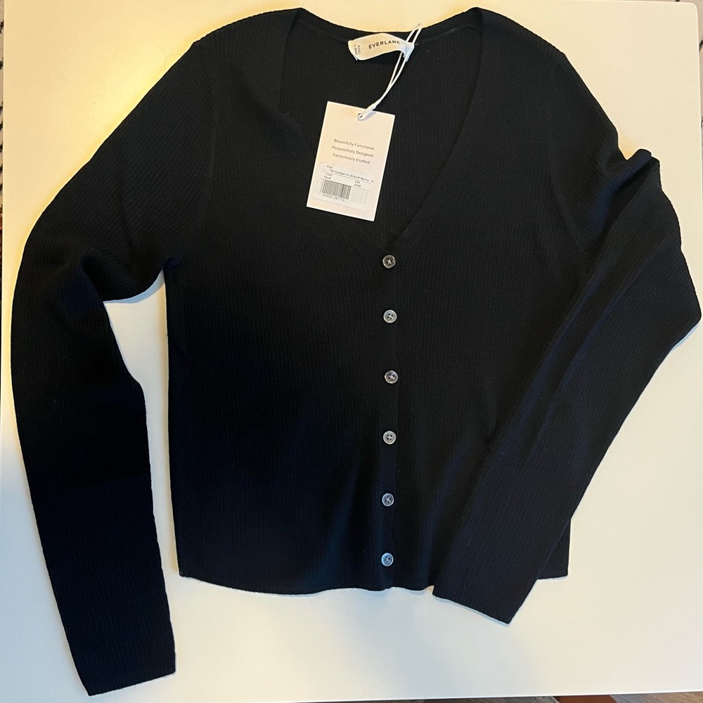 Everlane 100% Ultrafine Merino Wool V Neck Cardigan — Black (NWT, Size S)